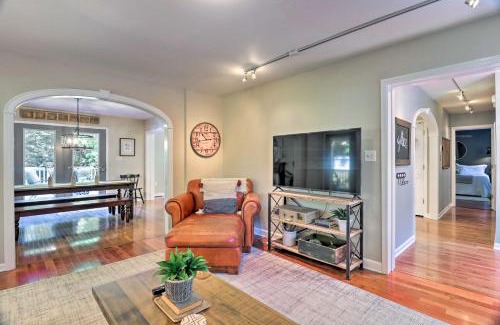 Brevard Casa | Creekside Brevard Home Less Than 1 Mi to Downtown!