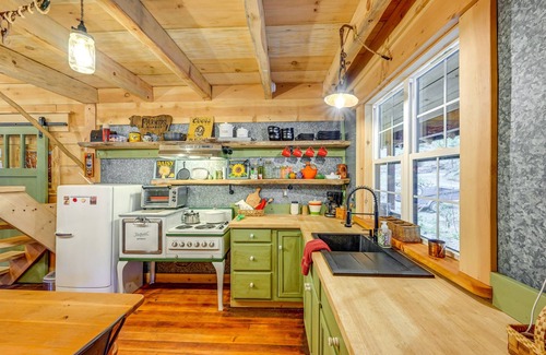 Hartland Cabina | Creekside Cabin ~ 20 Mi to Kings Canyon Park!