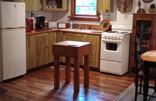 Clayton Cabina | Creekside Cabin Close to hiking trails and waterfalls