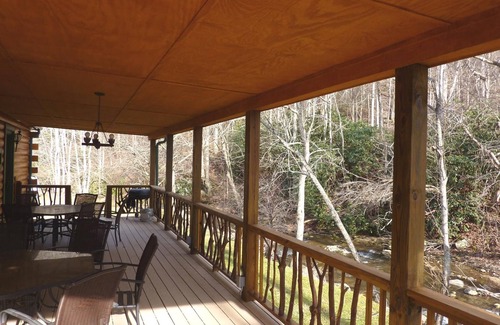 Hot Springs Cabina | Creekside cabina, cabina confortable con vistas a la trucha de arroyo