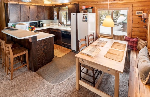 Ketchum Cabina | Cabina Creekside en el corazón de las montañas de diente de sierra