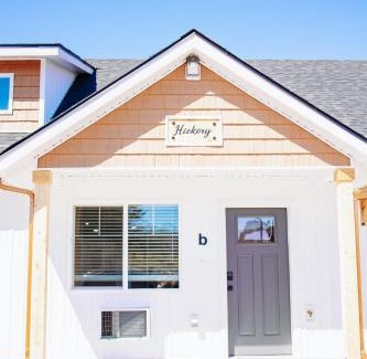 McCammon Casa | Creekside Cabins Hickory Stay w views near Lava