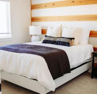 McCammon Casa | Creekside Cabins Hickory Stay w views near Lava