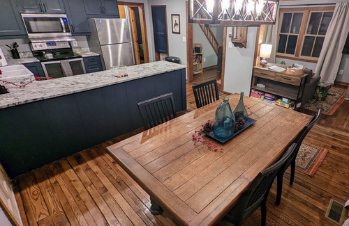Red Creek Casa | Creekside Canaan Cabin - close to trails, no pet fee!
