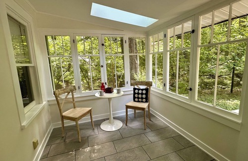 Harbert Cabaña | Creekside Cottage in scenic Harbert, MI