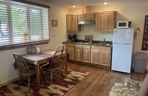 Buffalo Casa | Creekside Downtown ADULTS ONLY Group Stay, CITY, STATE APPROVED