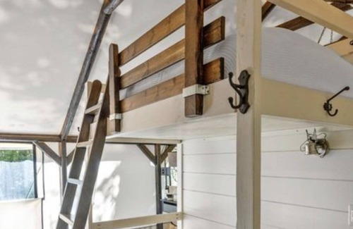 Greenbrier Casa | Creekside Farm Lower Tent