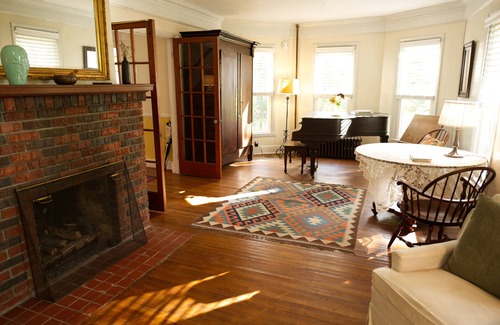 Leonardsville Casa | Creekside House at Horned Dorset Artists' Colony