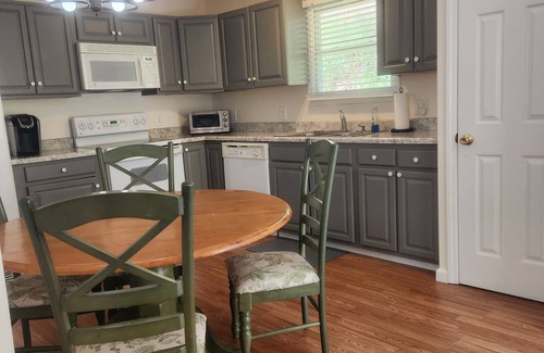 Bakersville Casa | Creekside House-Bakersville NC