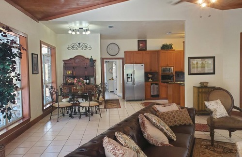 Foley Cabaña | Creekside Inn - A quiet setting close to the Gulf Beaches, Golfing & OWA.
