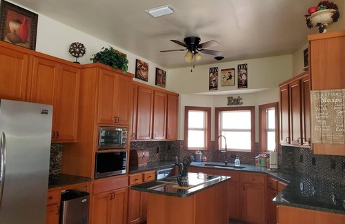 Foley Cabaña | Creekside Inn - A quiet setting close to the Gulf Beaches, Golfing & OWA.