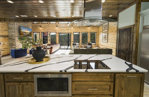Pickens Cabina | Creekside Luxury with Pool, Sport Court, Game Room & Views