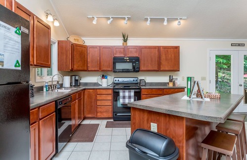 Massanutten Casa | Creekside - Massanutten Resort Home w/Game Room & Balcony