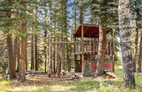 Hangen Ranch And M and B Casa | Creekside Mountain Views Hot Tub