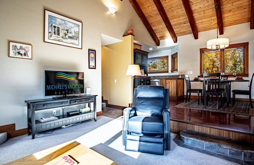 Hailey Casa | Creekside on Quigley - 3BD Private Home on trails + Hot Tub