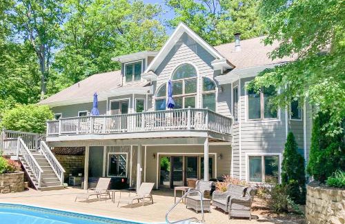 New Buffalo Casa | Creekside Retreat