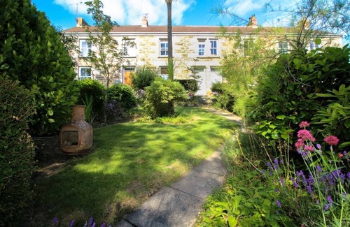 Gweek Cabaña | Cottage con Encanto a 50 metros de Helford Creek