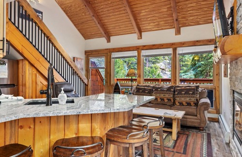 Fall River Estates Condominio | Creekside Suite 21 (HT)