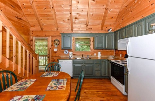Townsend Cabina | Creekside