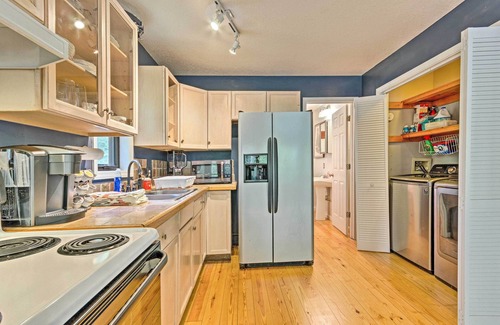 Mars Hill Casa | ¡NUEVO! Creekside Weaverville Home-16 Mi a Asheville