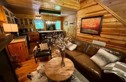 Cosby Casa | Creekside with views - jacuzzi firepit arcade