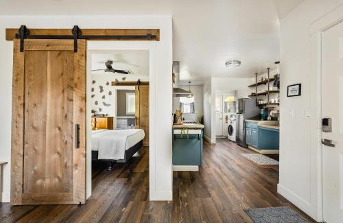 Grass Valley Casa | Creektown Cottages/The Alder