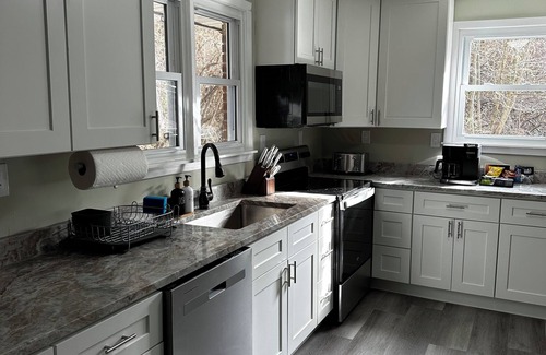 Newcomb Casa | Creekview retreat