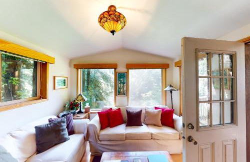 Brookings Casa | Creekview