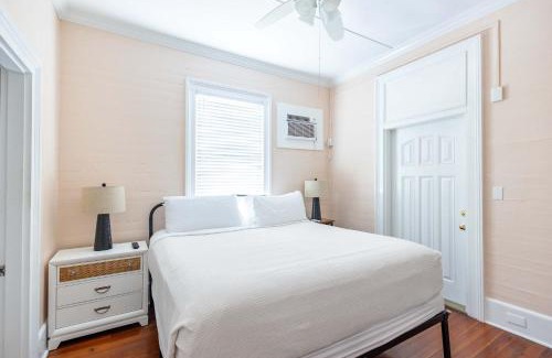 Historic Seaport Hotel | Creme Brulee Suite