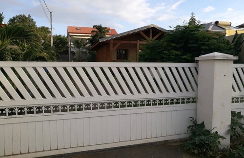 Centre-Ville Apartamento | Apartamento criollo en Ligne Paradis Saint-Pierre cerca del mar