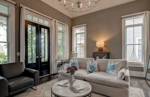 Lake Carolina Casa | Crepe Myrtle Cottage Charming