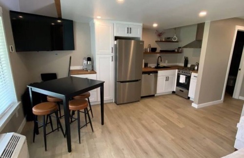 Quincy Condominio | Crescent Bar Condo: On the river with Pool, Gorge shuttle/Wineries, AC