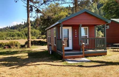 Port Angeles Cabina | Crescent Beach and RV Park