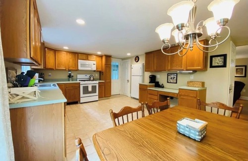 Conway Casa | Crescent Cape -Great location/Family Friendly/Dog Friendly/Private