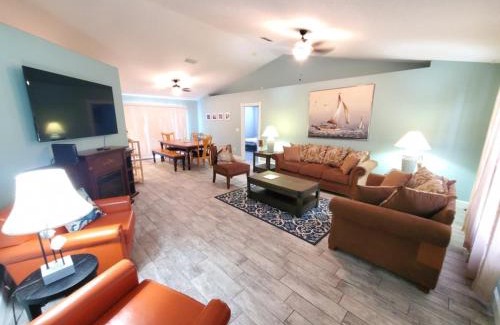 Butler Beach Casa | Crescent Cottage