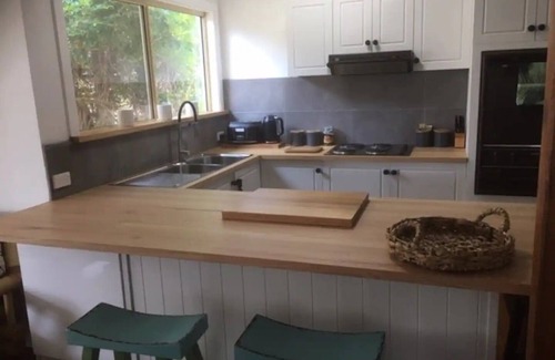 Crescent Head Cabaña | Crescent Head 4 bedroom waterfront beach cottage