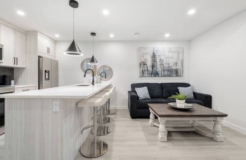 Crescent Heights Casa | Crescent Heights Urban Retreat