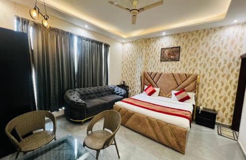 Greater Noida Hotel | Crescent Inn