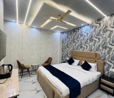 Greater Noida Hotel | Crescent Inn