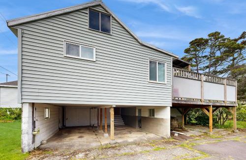 Rockaway Beach Casa | Crescent Lake Lookout