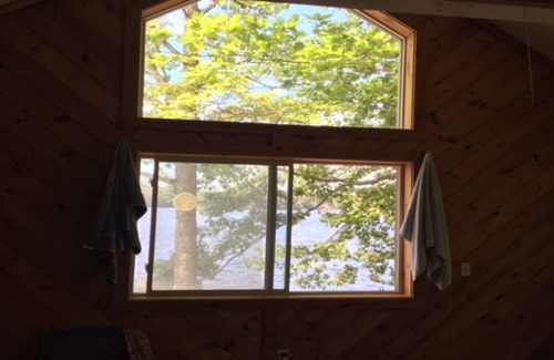 Raymond Casa | Crescent Lake - Raymond, Maine - A orillas del lago con Sandy Beach