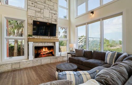 Crescent Beach Casa | Crescent Lookout Oceanfront with panoramic views