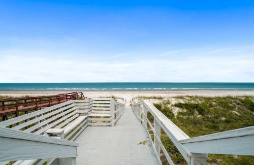 Crescent Beach Casa | Crescent Lookout Oceanfront with panoramic views