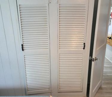 Crescent Beach Casa | Crescent Vintage Cottage