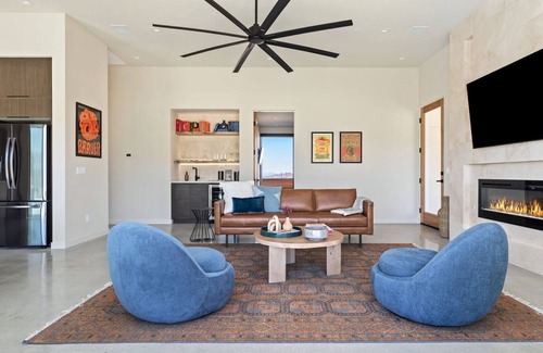 Panorama Heights Casa | Crest B at Panorama Villas by Fieldtrip | Luxury 2br retreat w pool