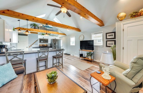 Crest Hill Casa | Crest Hill Home Near Golf ~ 3 Mi to Joliet!