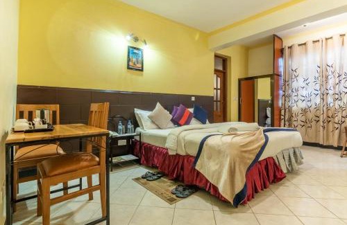 Arusha Cabina | Crest Safari Lodge Bed and Breakfast