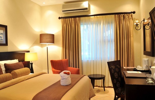 Maun Hotel | Cresta Riley's