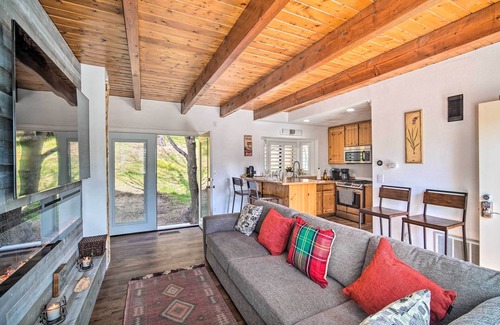 Crestline Cabina | Crestline Cabin w/ Deck: 1 Mi to Lake Gregory
