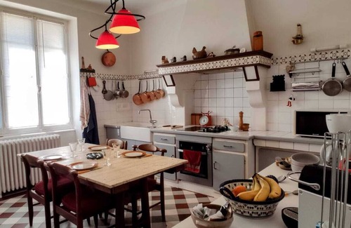 Auzances Casa | Creuse, Large character house in quiet area with terrace, swim. pool and garden